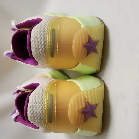 Converse Run Star Ox sneakers (Unisex m size 6.5, w size 8)