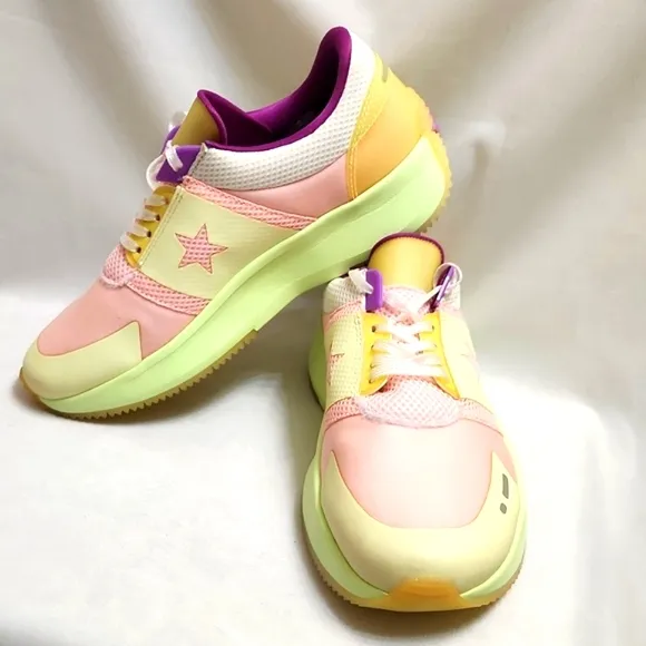 Converse Run Star Ox sneakers (Unisex m size 6.5, w size 8)