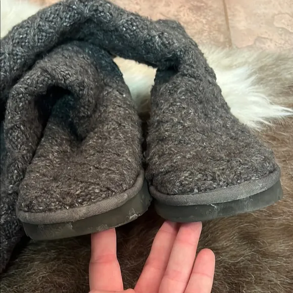Cozy‎ Grey Quilted Women's Boots