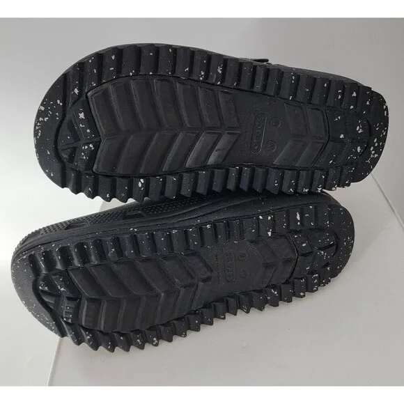 Crocs Classic Neo Puff Luxe Black Women's Winter Boots