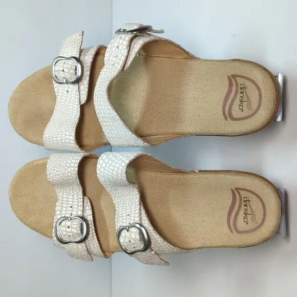 Dansko Sophie slip-on slides sandals womans size 9.5-10.  EU 40