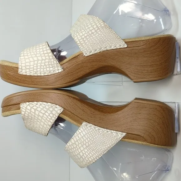 Dansko Sophie slip-on slides sandals womans size 9.5-10.  EU 40