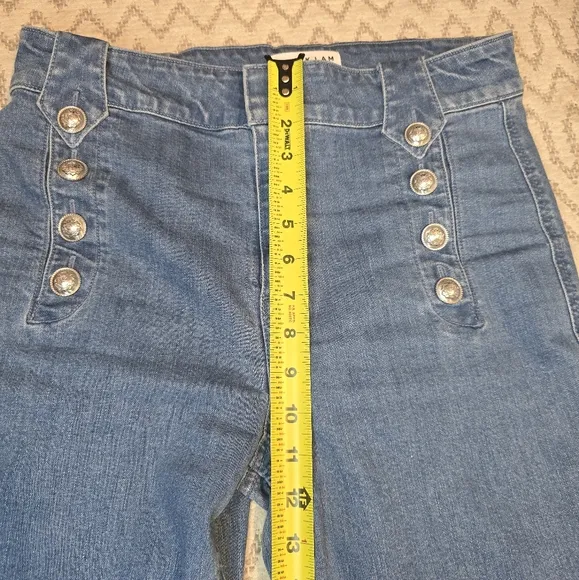 DEREK LAM Crop Blue Button-Detail Jeans. Size 29
