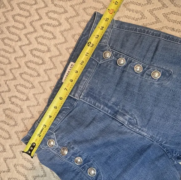 DEREK LAM Crop Blue Button-Detail Jeans. Size 29