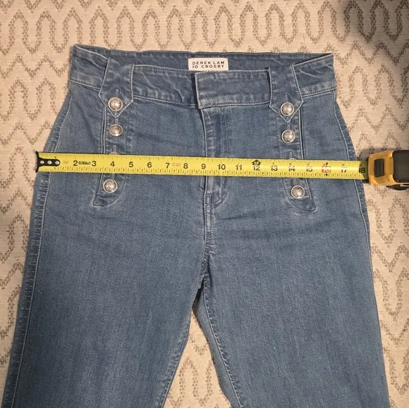 DEREK LAM Crop Blue Button-Detail Jeans. Size 29