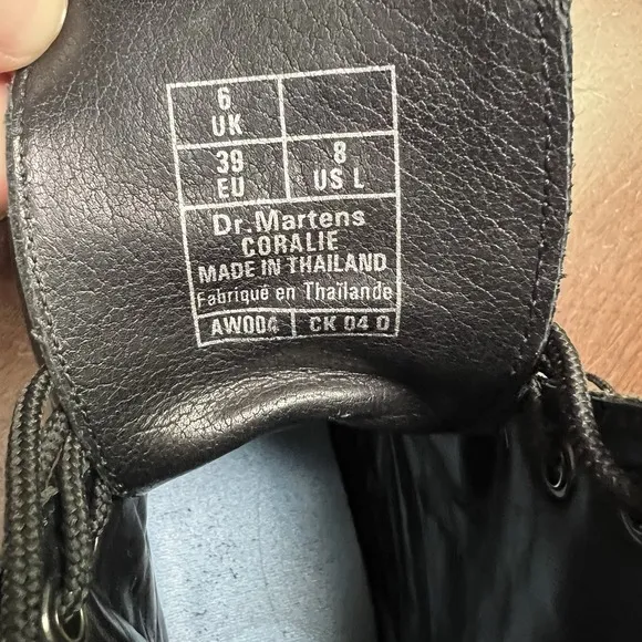 Doc Martens Womens Leather Coralie Diamond Quilted 8-eye Boots Black Sz 8 AW004