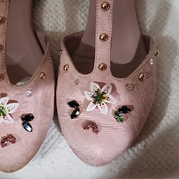Dolce &amp; Gabbana Pink Flats with Whimsical Cat Design