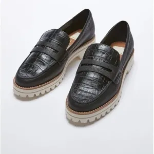 Dolce Vita Aubree Leather Embossed Slip On Lug Sole Black Loafers Size 9 NEW