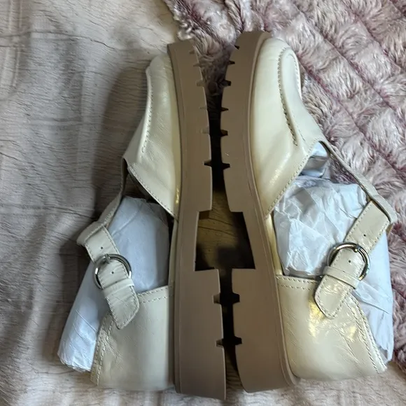 Dolce Vita Emilio Flats Cream Crinkle Patent Leather  7.5 NEW in Box Mary Jane