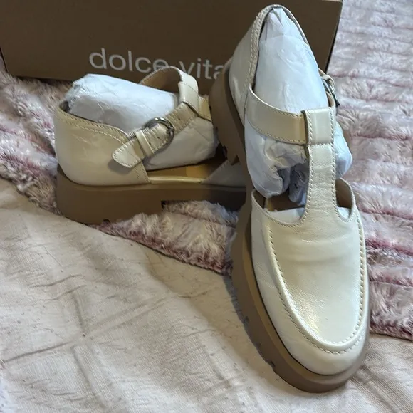 Dolce Vita Emilio Flats Cream Crinkle Patent Leather  7.5 NEW in Box Mary Jane