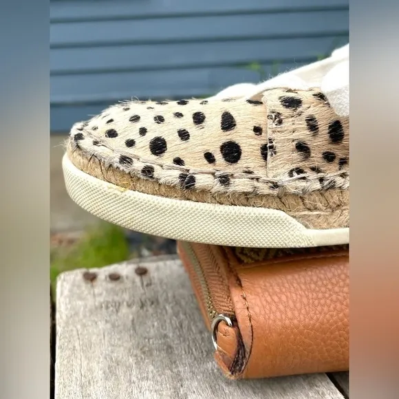Dolce Vita Size 8.5 Women’s Madox Calf Hair Leopard-Print Sneakers •Low Top EGUC