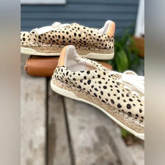 Dolce Vita Size 8.5 Women’s Madox Calf Hair Leopard-Print Sneakers •Low Top EGUC