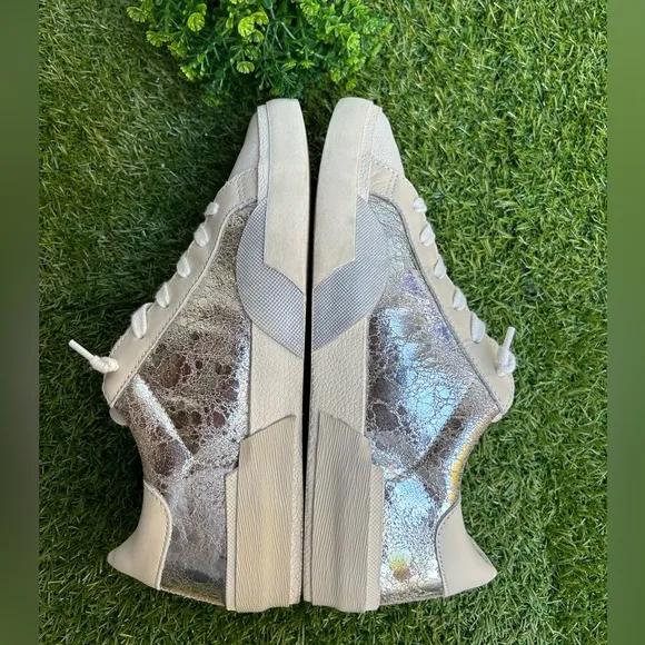 Dolce vita Zina Sneakers Chrome DistressedLeather 7.5 gently used