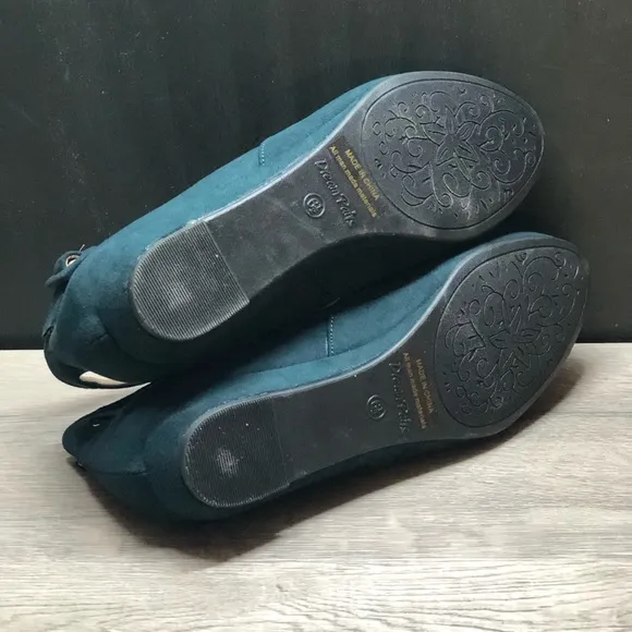 DREAM PAIRS Ankle Strap Low Wedge Flats