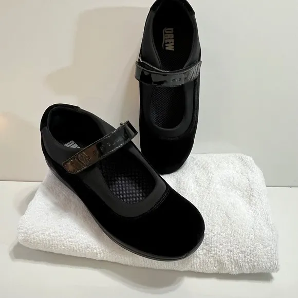 Drew Woman's Rose Mary Jane Comfort Shoes Black Velvet Patent Leather Size 9M