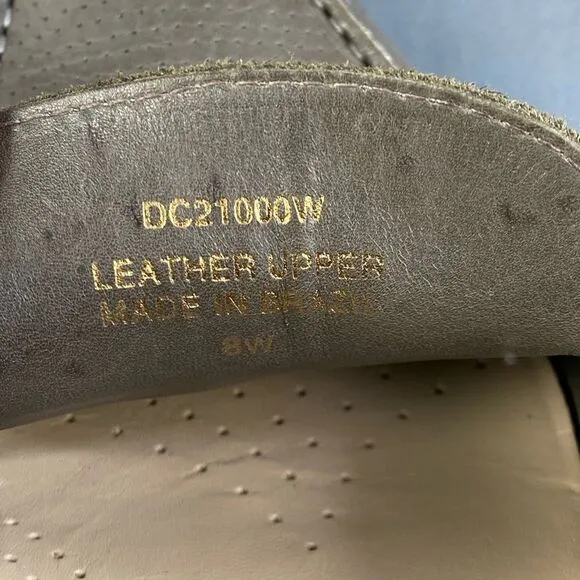 DRIVER CLUB USA Perforated soft leather slip on loafers size 8 wide