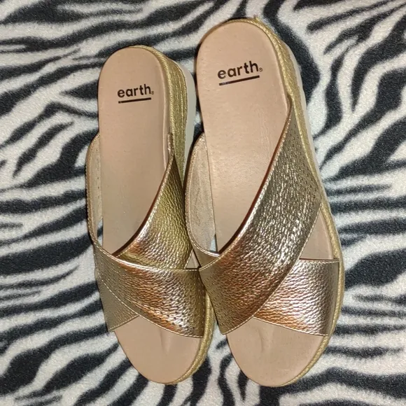 👣EARTH Madena Marigold Slides gold footwear