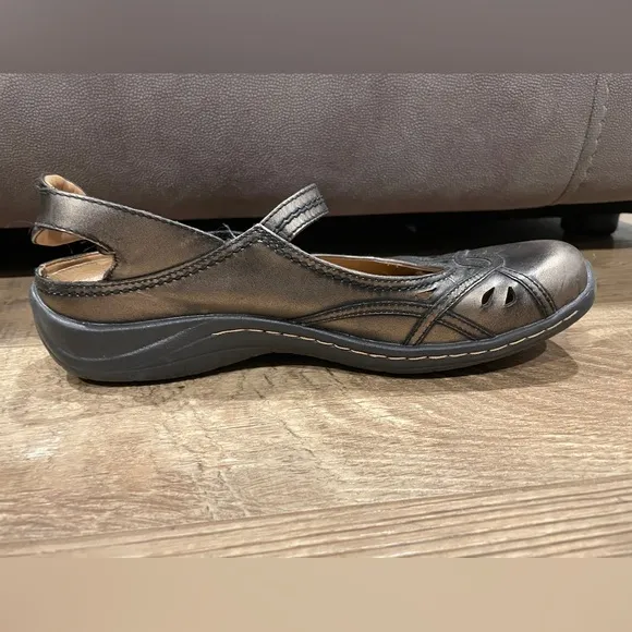 Earth Silver Gray Flats with Adjustable Strap and Cut-Out Design