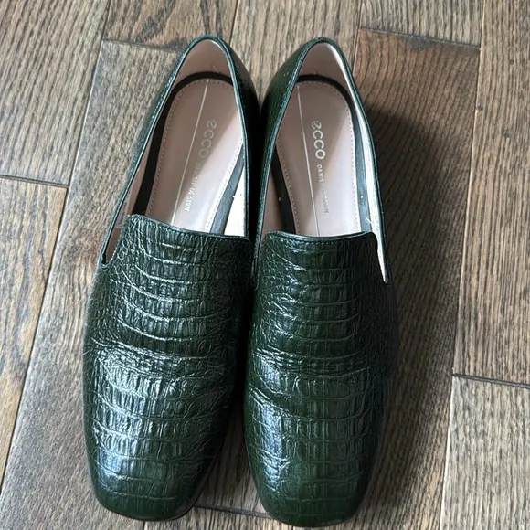 Ecco Green Leather Slip-On Loafers