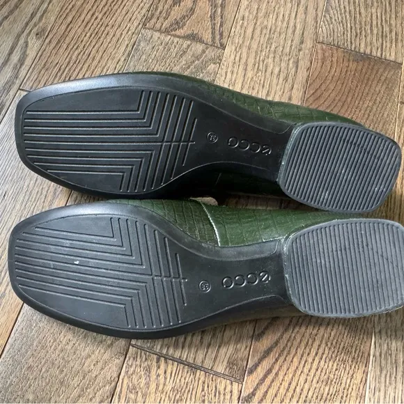 Ecco Green Leather Slip-On Loafers