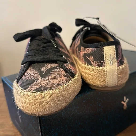 Emu Agonis Espadrille sneaker, NWB, Rose Pink Palm