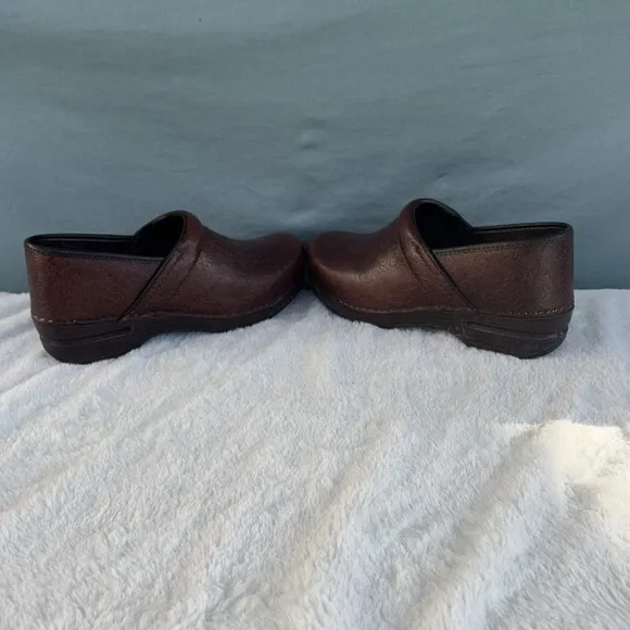EUC Dansko Brown Leather Comfort Slip-On Clogs EU 40