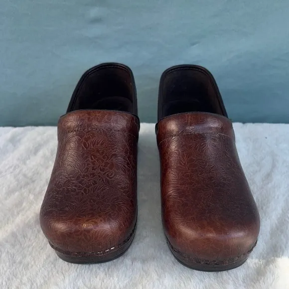 EUC Dansko Brown Leather Comfort Slip-On Clogs EU 40