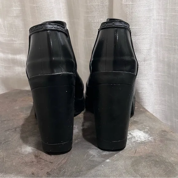 Extremely rare!!!  Hunter high heel Chelsea ankle boots