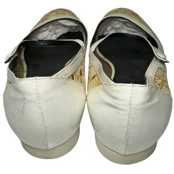 Fendi Women’s 38.5 7.5 Yellowed White Laser Cut Patent Leather Mary Jane Flats
