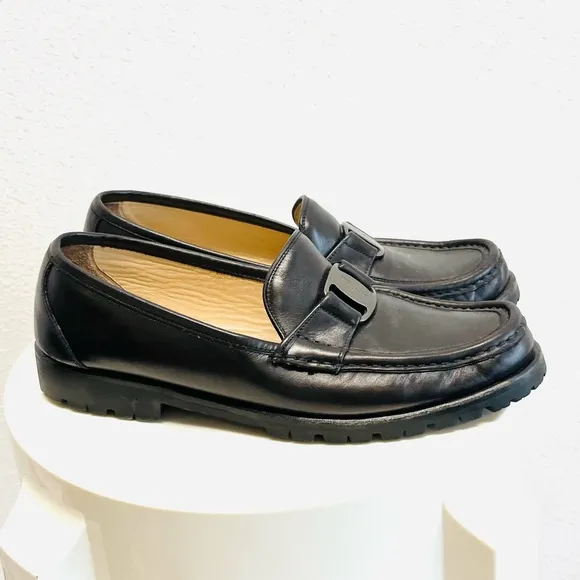 Ferragamo Black Leather Lug Sole Shies Loafers