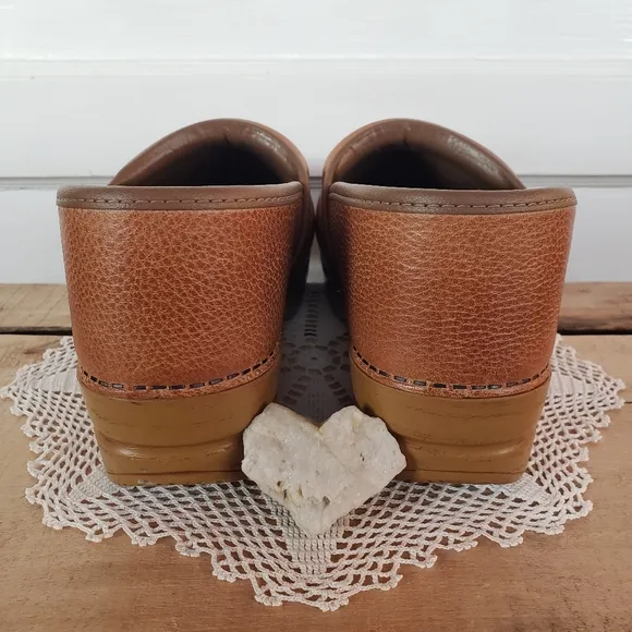 🌿FLASH🌟SALE🌿Dansko Pro Honey Clogs Burnished Distressed Leather Boho 10.5-11