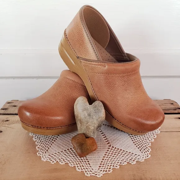 🌿FLASH🌟SALE🌿Dansko Pro Honey Clogs Burnished Distressed Leather Boho 10.5-11