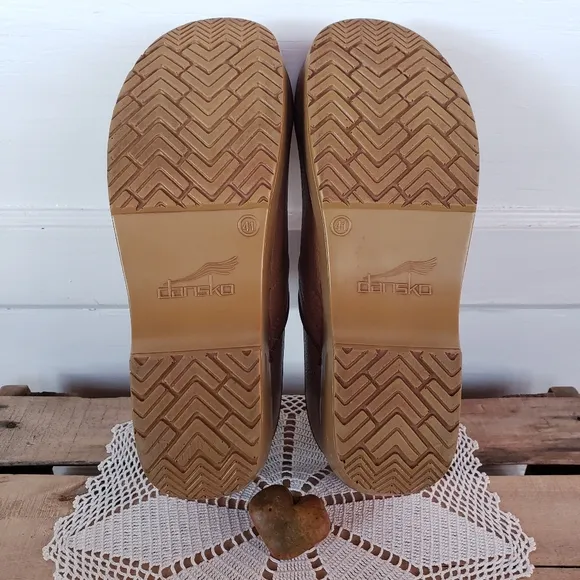 🌿FLASH🌟SALE🌿Dansko Pro Honey Clogs Burnished Distressed Leather Boho 10.5-11