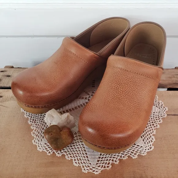 🌿FLASH🌟SALE🌿Dansko Pro Honey Clogs Burnished Distressed Leather Boho 10.5-11
