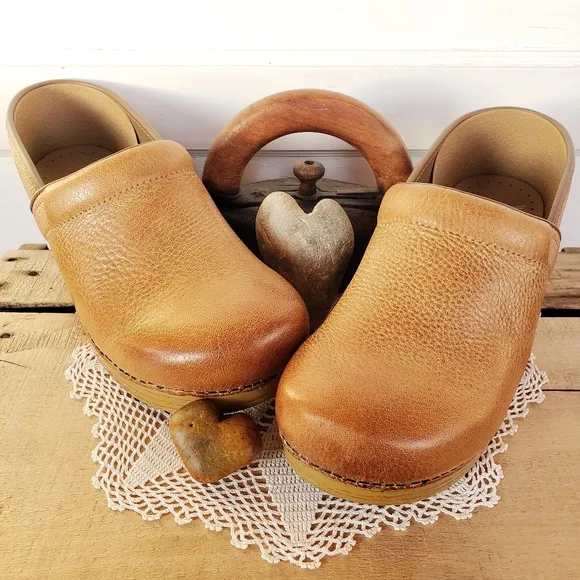 🌿FLASH🌟SALE🌿Honey Dansko Pro Clogs Burnished Distressed Leather 10.5-11 MEN'S