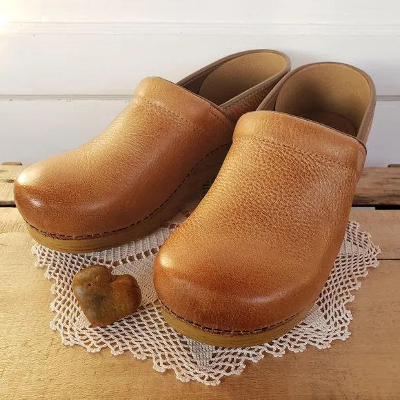🌿FLASH🌟SALE🌿Honey Dansko Pro Clogs Burnished Distressed Leather 10.5-11 MEN'S