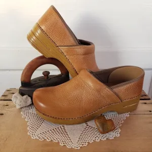 🌿FLASH🌟SALE🌿Honey Dansko Pro Clogs Burnished Distressed Leather 10.5-11 MEN'S