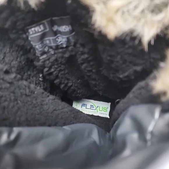 Flexus Spring Step Women's Vanish Quilted Winter Snow Boots Size 9 Silver