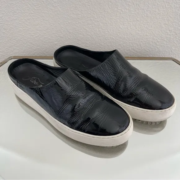 FREE PEOPLE Black Shiny Patent Leather Wynwood Slip On Slide Platform Mules