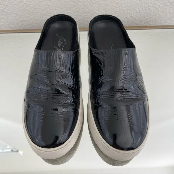 FREE PEOPLE Black Shiny Patent Leather Wynwood Slip On Slide Platform Mules