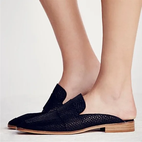Free People Black Suede Snake Skin Pattern Loafers Mule 8 Preppy Boho Academia