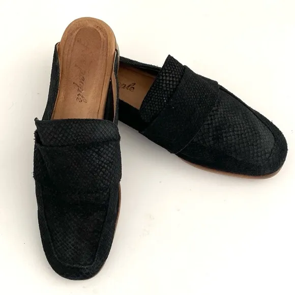 Free People Black Suede Snake Skin Pattern Loafers Mule 8 Preppy Boho Academia
