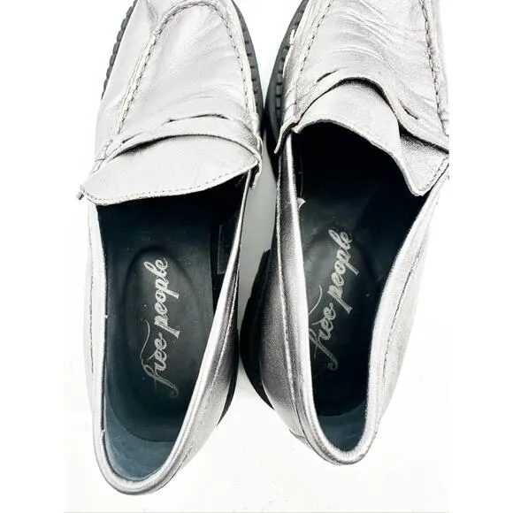 Free People Lyra Pewter Silver Lug Sole Leather Loafers Size 38 FLAW