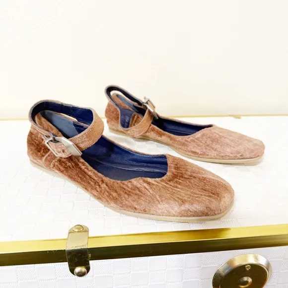 Free People Mystic Mary Jane Crushed Velvet Cinnamon Mauve Buckle Flats Size 40