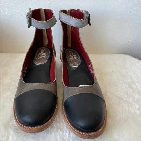 Freebird Marilyn Ankle Strap Flats shoes Women’s Size 8 Stone Multi $225