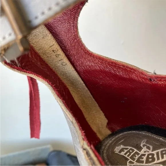 Freebird Marilyn Ankle Strap Flats shoes Women’s Size 8 Stone Multi $225