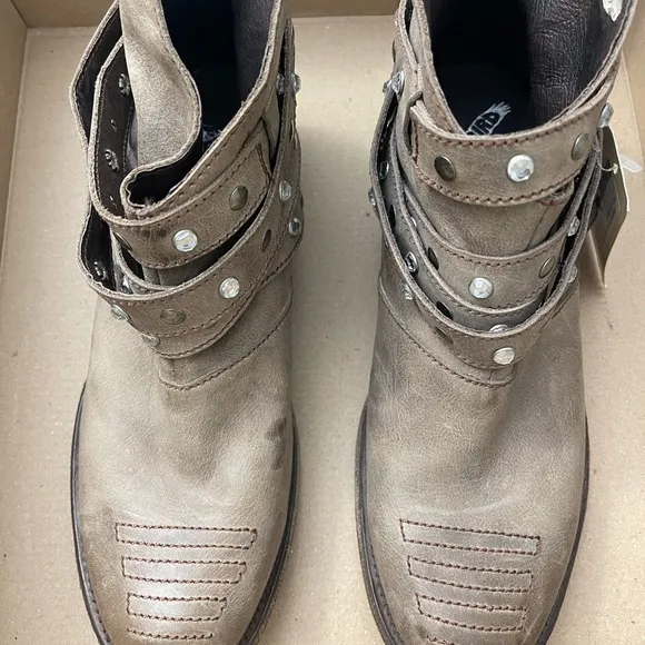 Freebird Tan Combat Moto Boots with Quilted Detailing