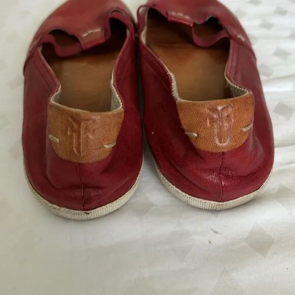 Frye Melanie T-Strap Flats Size 7.5