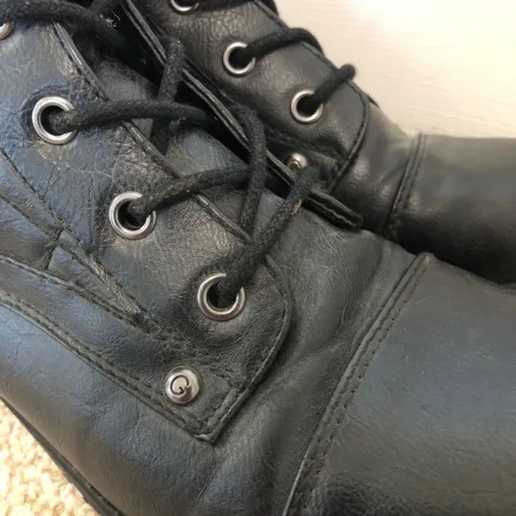 G By Guess Black Quilted Buckle Combat Boots Size 9M Lace Up Side Zip Goth Punk