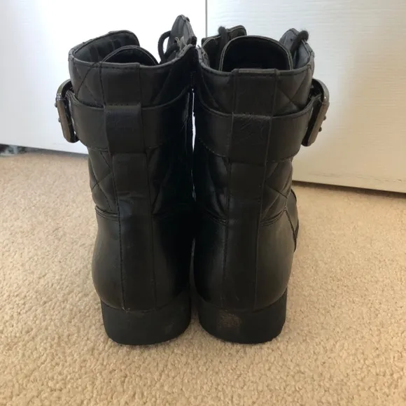 G By Guess Black Quilted Buckle Combat Boots Size 9M Lace Up Side Zip Goth Punk